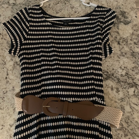 Perceptions Black and White Striped Dress w. Belt - Picture 3 of 5